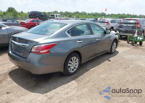 2015 Nissan Altima 2.5 S из США, поврежденный, VIN 1N4AL3AP3FN380607